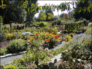 Gardens at Lake Hills Greenbelt