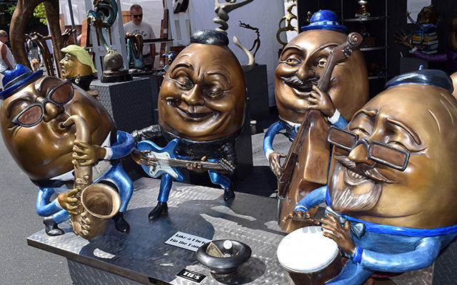 A band of bronze statuettes are on sale at the arts fairs in 2017.