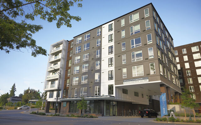 Photo of multifamily housing building.