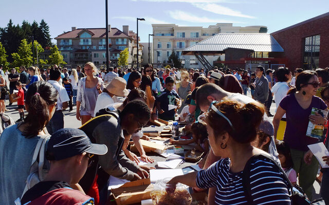 Bellevue community members gather for a city-hosted eclipse party.