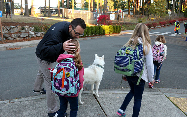Walk-to-School-17.jpg Walk-to-School-17.jpg