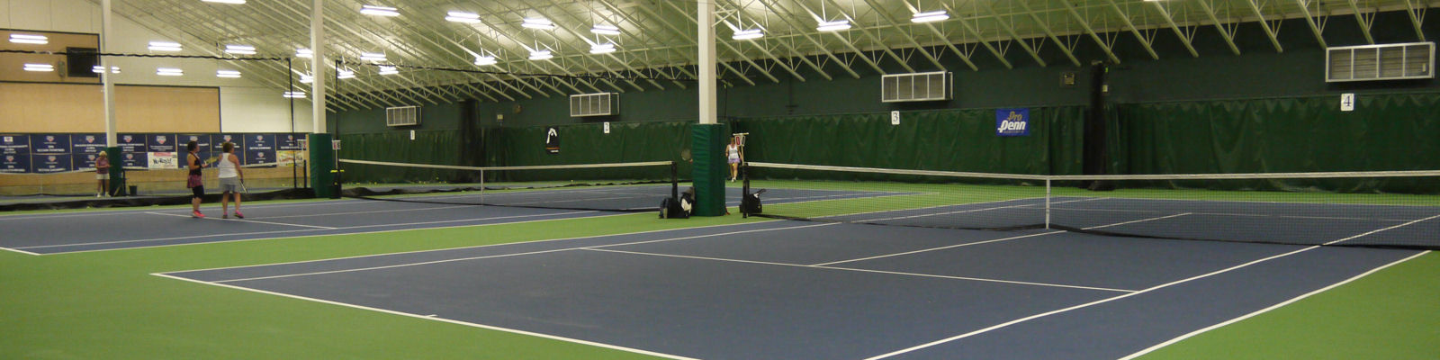Robinswood Tennis Center - inside 