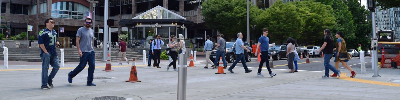 Image of pedestrians on 106th Ave. NE