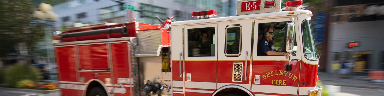 Bellevue Fire Engine 105 driving on Bellevue Way NE