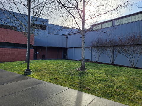 image of entrance to Tyee gym from outside