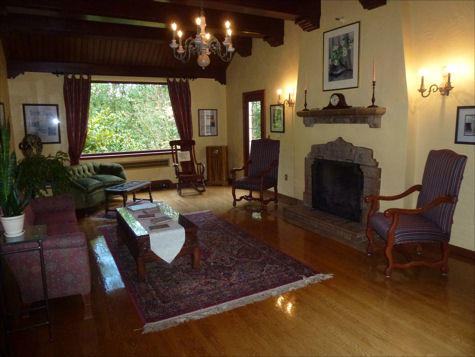 Winters House - living room