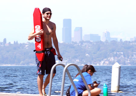 Lake-to-Lake-Lifeguard-640.jpg Lake-to-Lake-Lifeguard-640.jpg